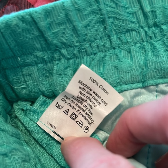 J crew cotton shorts with elastic waist and pockets - Picture 4 of 6